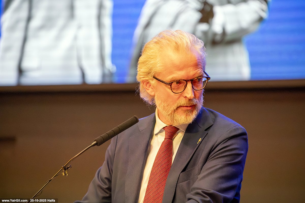 בצילום, שגריר אוסטריה בישראל מר Nikolaus LUTTEROTTI