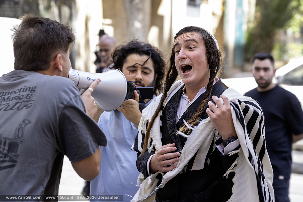 המחאה נגד פתיחת 'קפה בסימטה' בשבת הביאה בעצמה מחאת נגד - 29.8.2026 ירושלים